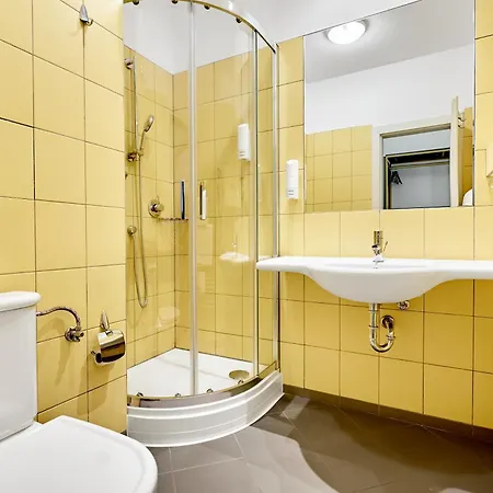 Отель Maxim 4*