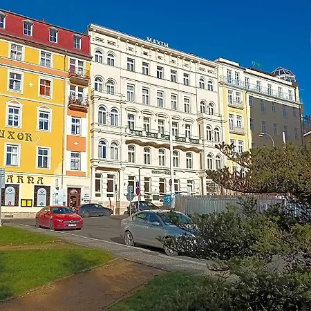 Hotel Maxim 4*