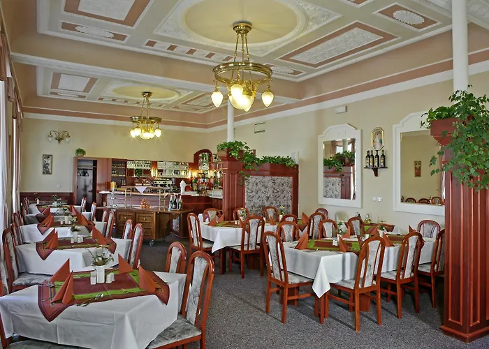 Maxim Hotel 4*